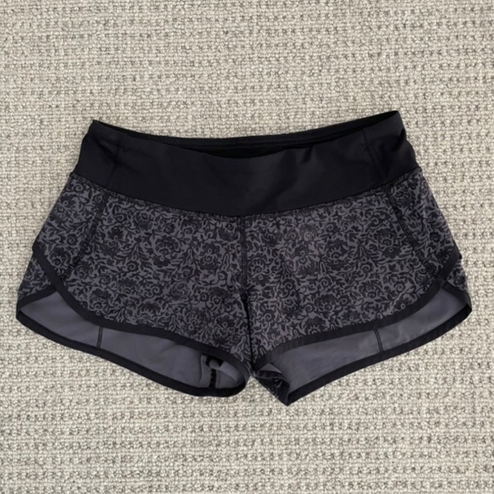 lululemon athletica Women's Black and Gray Floral Shorts